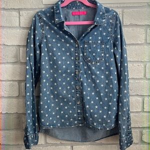 $5 EUC Tinsley light denim shirt